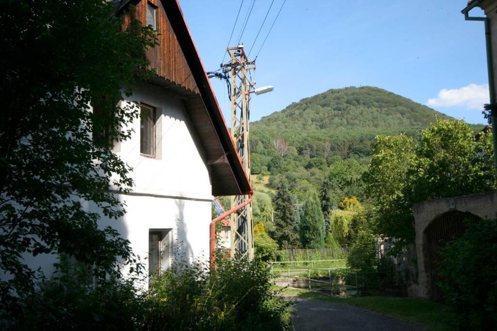 Pobyt v CHKO České středohoří pod horou Milešovkou Villa Teplice Esterno foto
